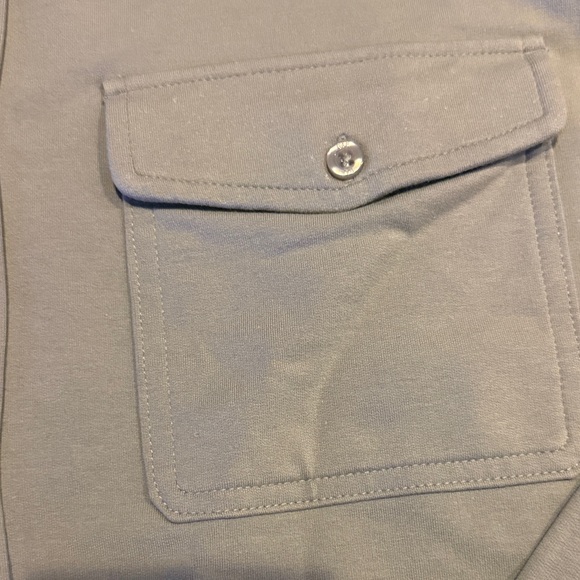 GAP Men's Casual Light Gray Button Down Shirt - Picture 3 of 6